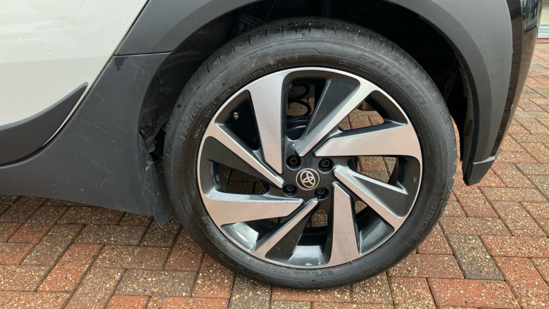 Toyota Aygo X 1.0 VVT-i Edge 5dr Petrol Hatchback